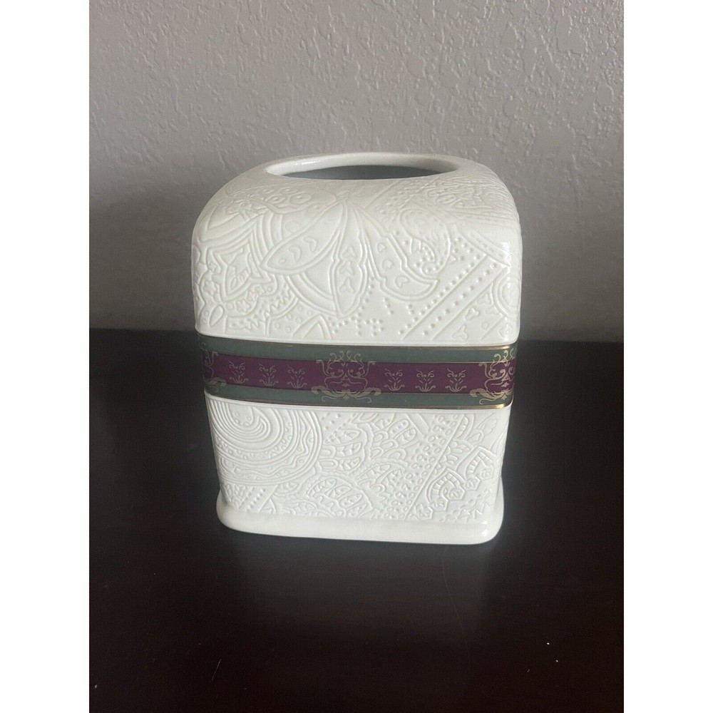 Croscill Home  Dover Manor  Porcelain  Tissue Box Cover  6”x6”x6.5” H  NWT